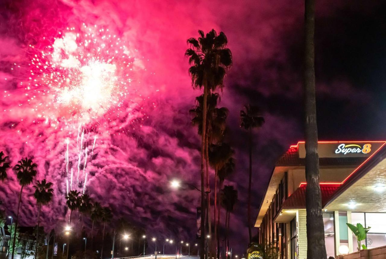 Super 8 By Wyndham Anaheim/disneyland Drive Hotel